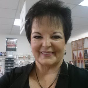 Meet your Posher, Janet